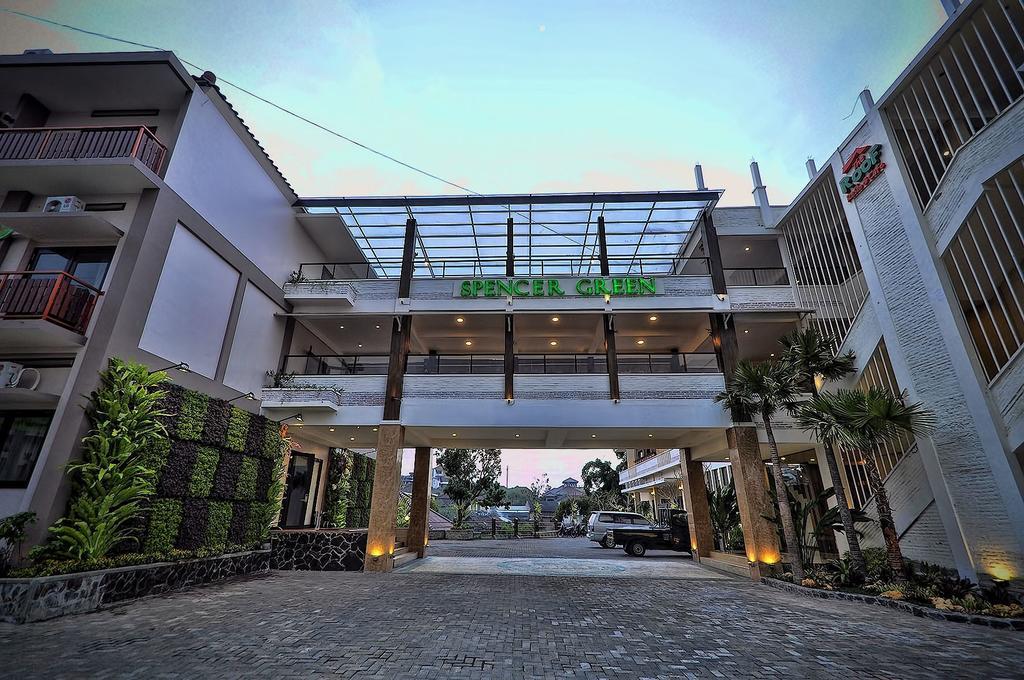 Spencer Green Hotel Batu  Exteriör bild