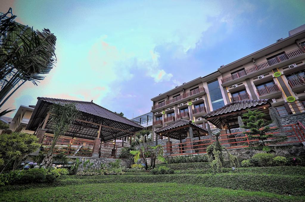 Spencer Green Hotel Batu  Exteriör bild
